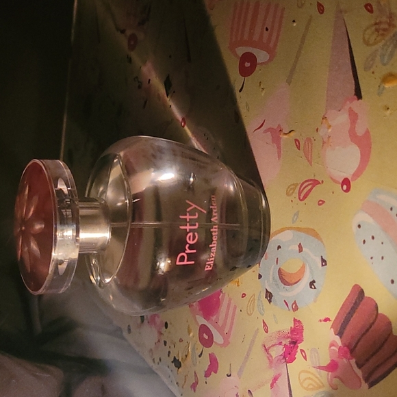 100mL bottle of Elizabeth Arden perfume - Picture 2 of 2